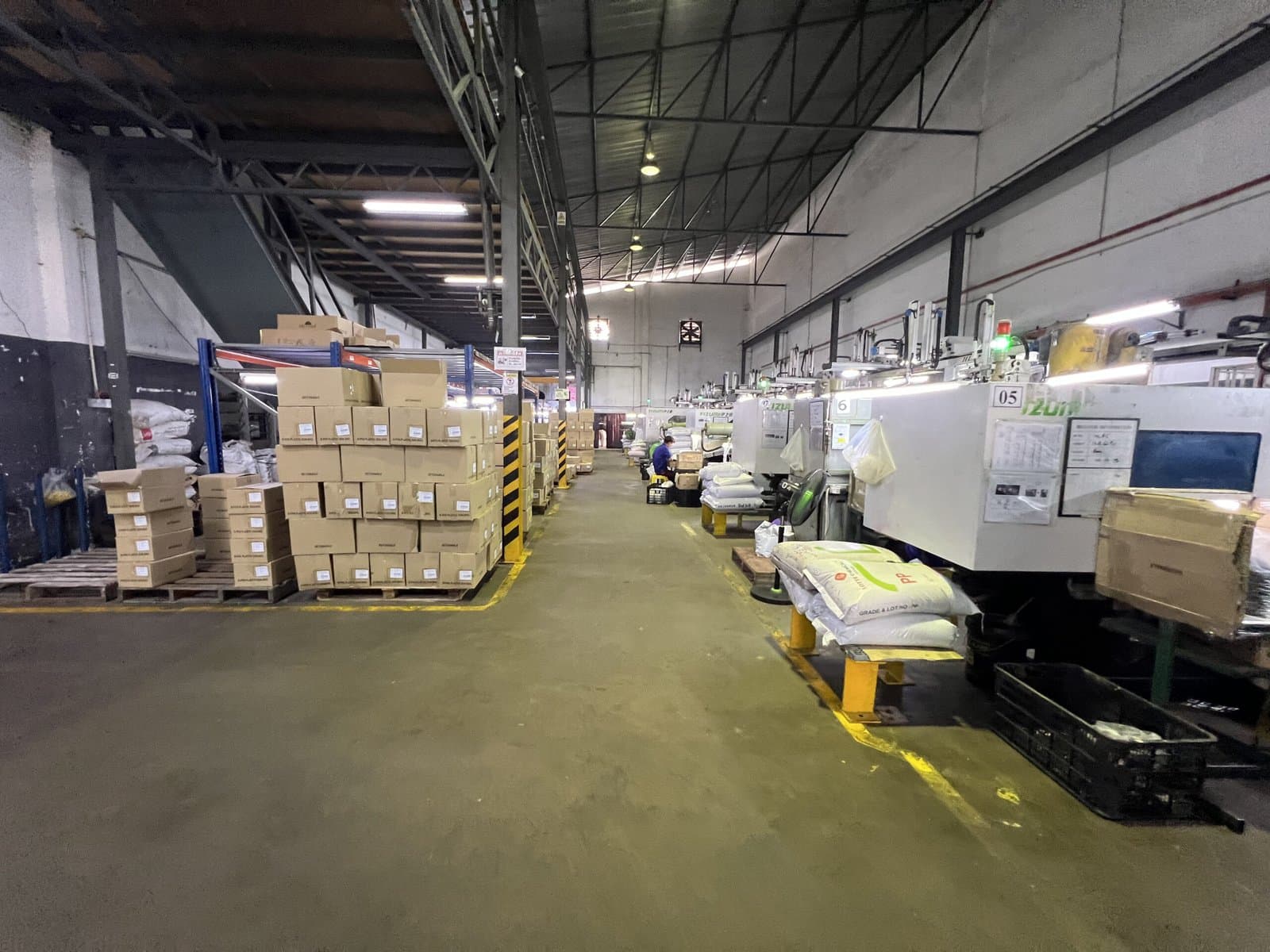 Plastic injection molding production floor at B-Pen Plastic Malaysia